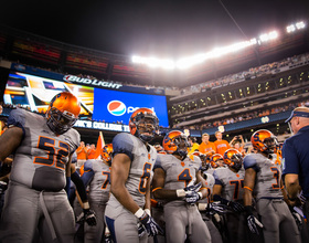 Storify: Fans react to Syracuse's new gray uniforms on social media