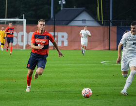 Syracuse finishes with 10 men, escapes Penn State with 1-1 draw