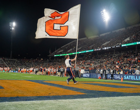 WR coach Ross Douglas reportedly leaving Syracuse for Oregon