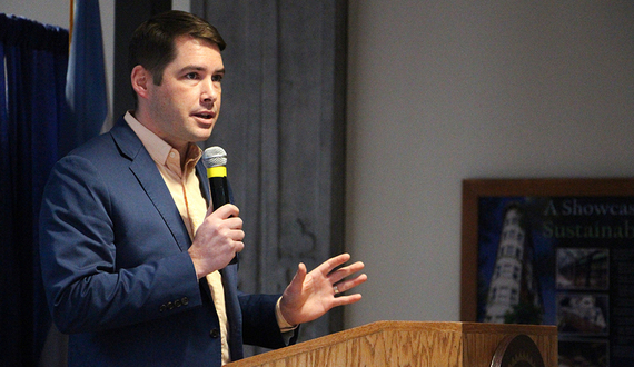 Mayor Ben Walsh addressed students&#8217; concerns at sit-in