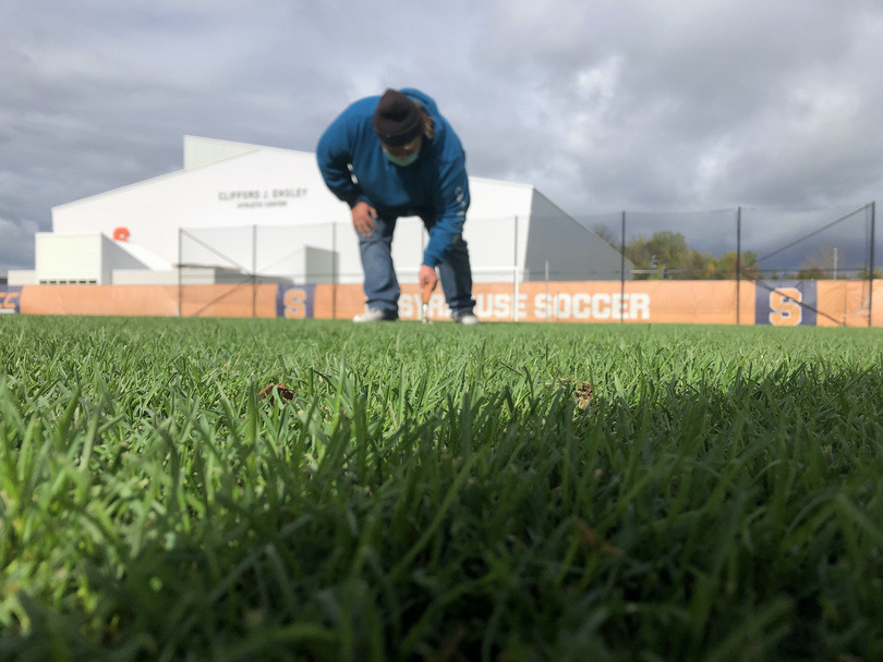 What do game days look like for SU groundskeepers?