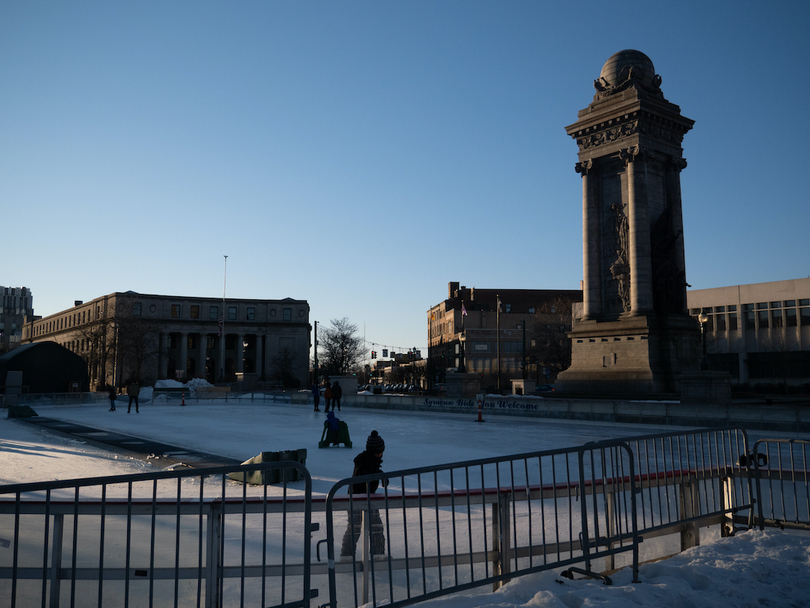 The Syracuse Christmas tree lighting returns after a 1-year hiatus