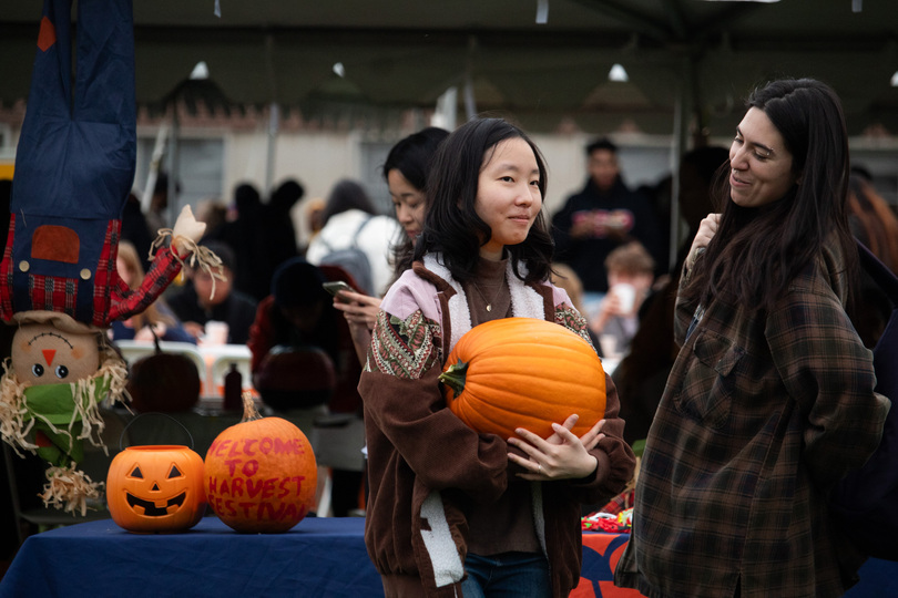 Gallery: Student Association hosts an evening of fall festivities