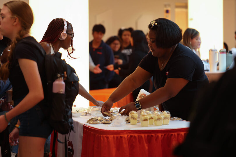 &#8216;Dessert Crawl&#8217; gives students a taste of Syracuse bakeries