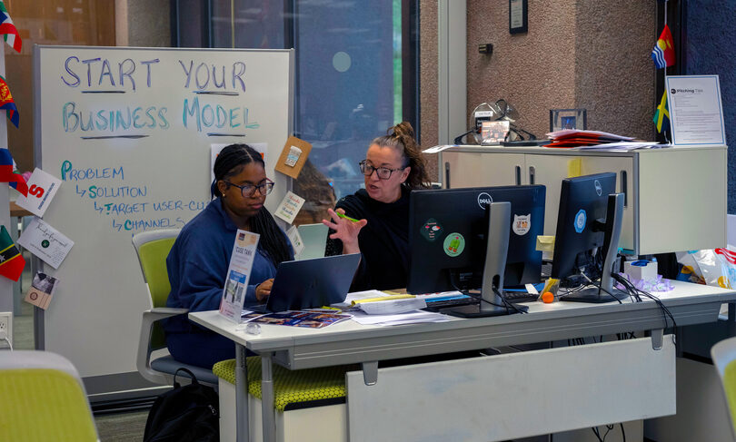 &#8216;Cuse Tank competition awards student startups with financial support