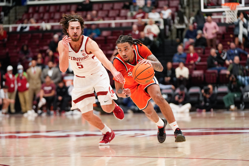 Jaquan Carlos ties season-high with 16 points in loss to Stanford