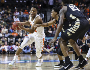 Tyus Battle finished with 18 points and six rebounds to help lead Syracuse over Wake Forest.